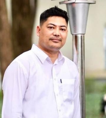 सुरज श्रेष्ठ